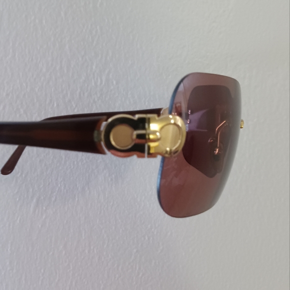 Salvatore Ferragamo Vintage Sunglasses with original case 1024 509/73 - Picture 9 of 10